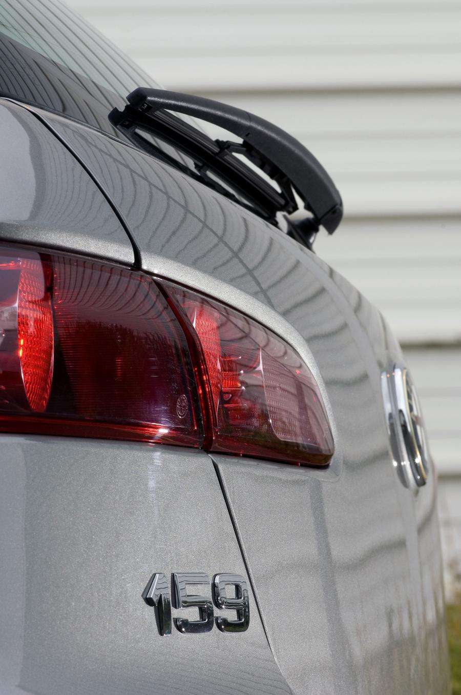 Детали экстерьера Alfa Romeo 159 Sportwagon (939B) 2006 года  (UK) (фото 29 из 31)